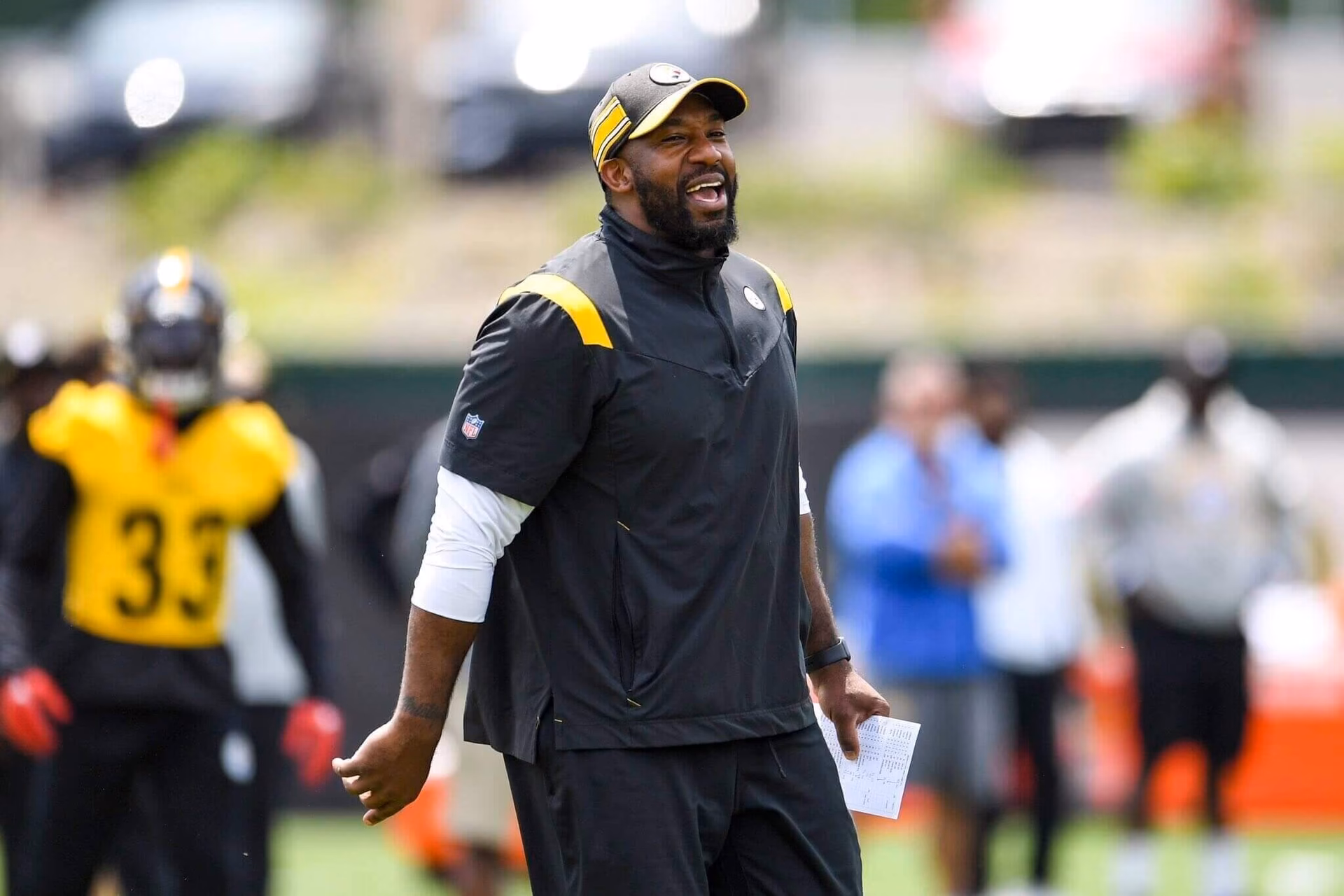 Why did Curry ask Rolando McClain a question?