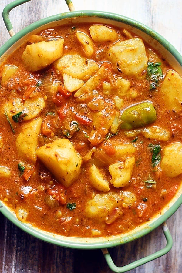 What to eat with aloo curry?