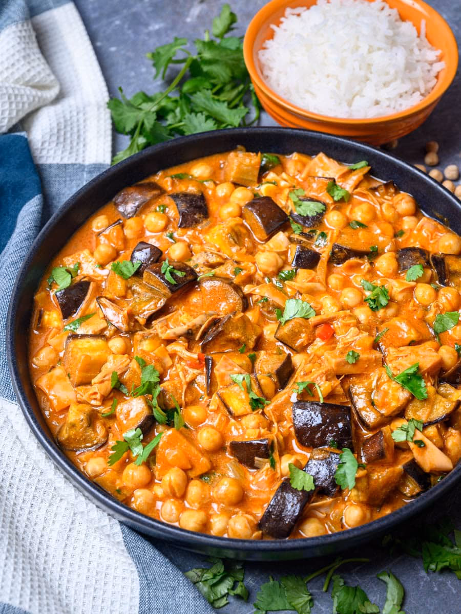 Is banana blossom a good ingredient for plant-based curries?