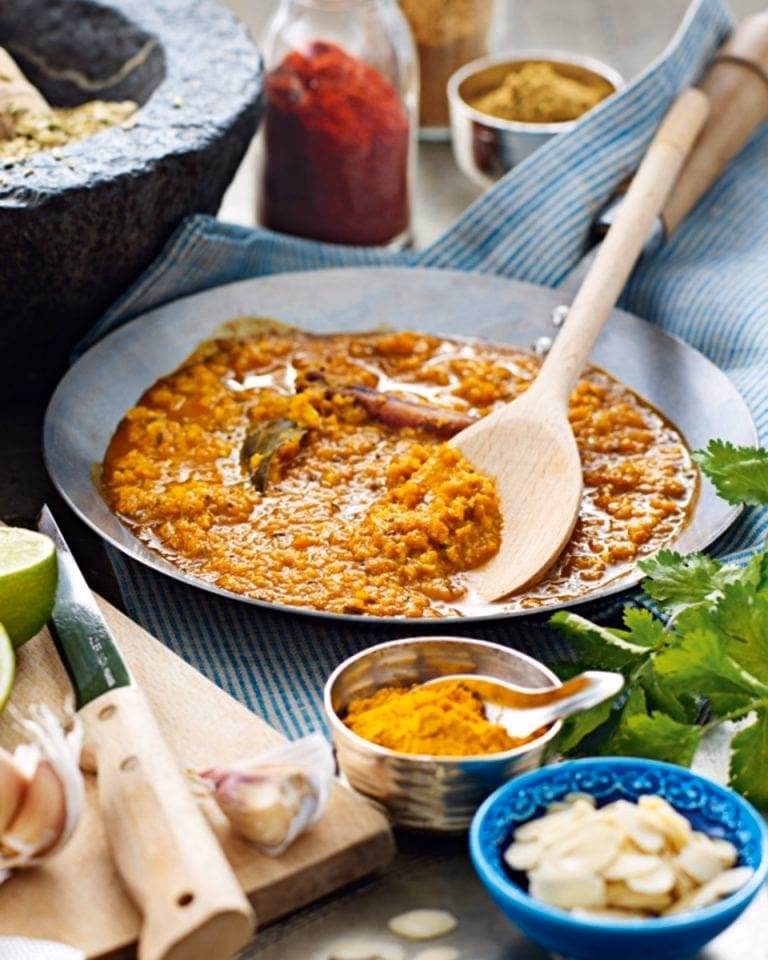 How to make basa fish curry?