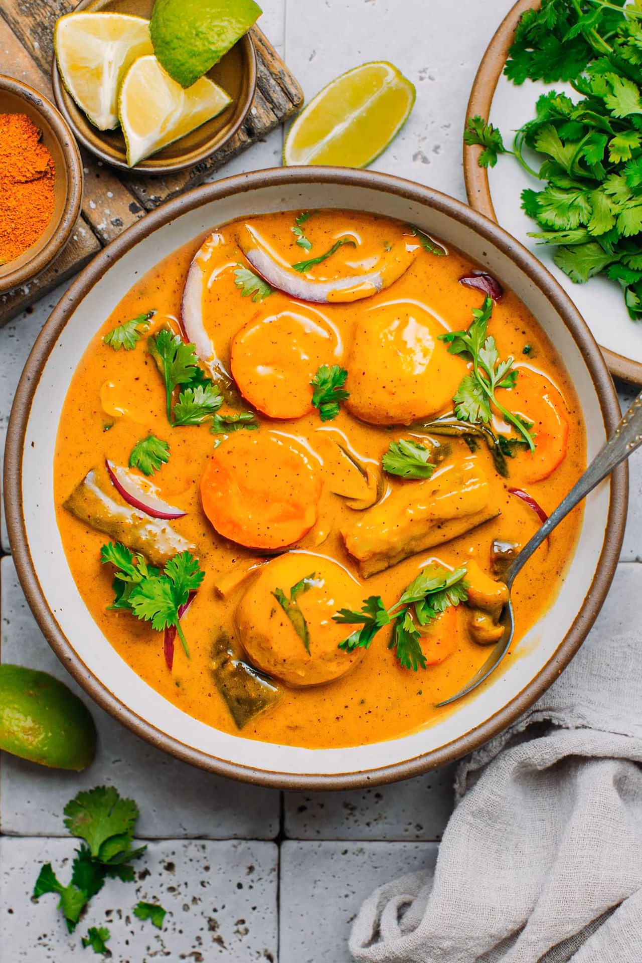 What can I substitute for Broccoli in Thai curry fried rice?