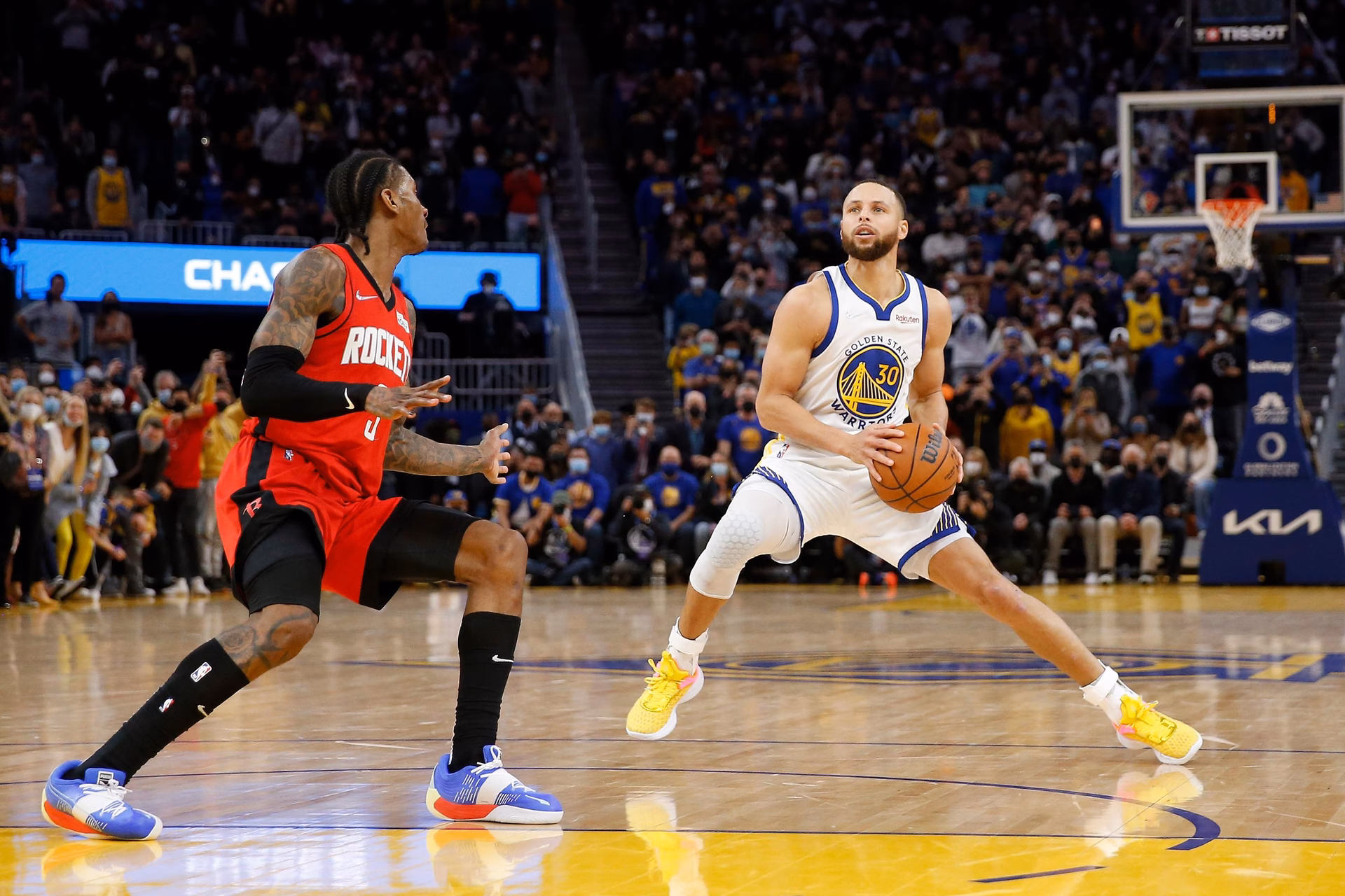 Is Steph Curry the Master of the long-distance buzzer-beating heave?