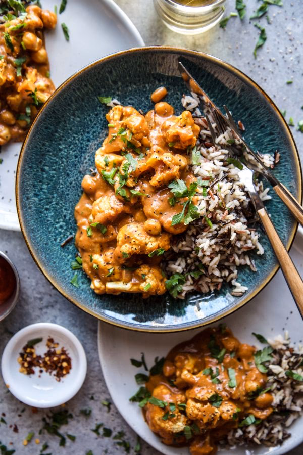 How to make cauliflower sweet potato curry?