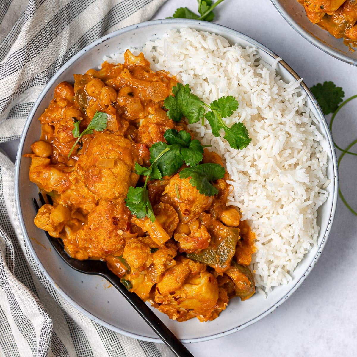 Can you cook cauliflower with curry?