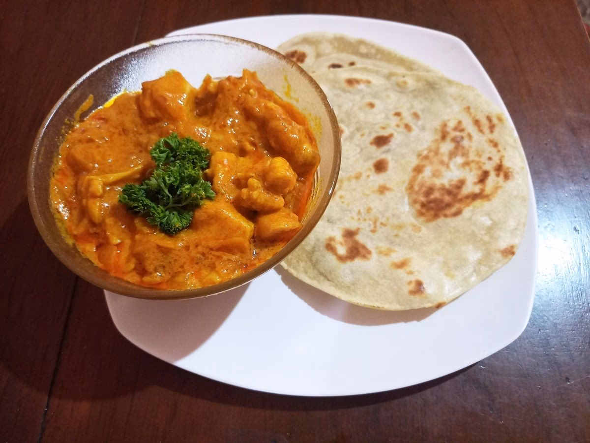 What is chicken gravy for Chapathi with coconut?