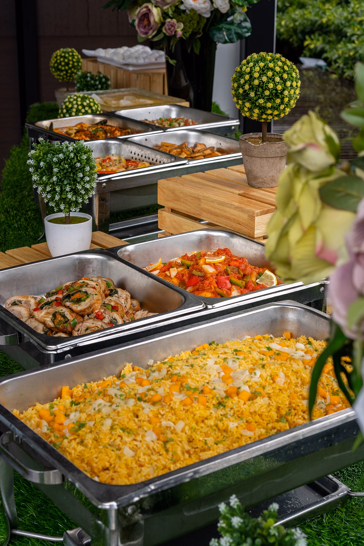Can Eatz cater for halal catering in Singapore?
