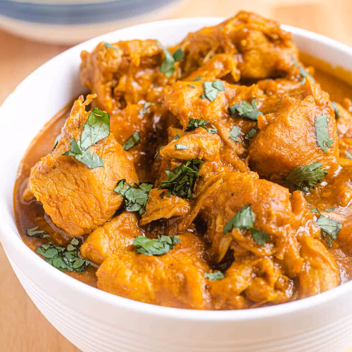 How do you make pumpkin curry sauce with chicken cubes?