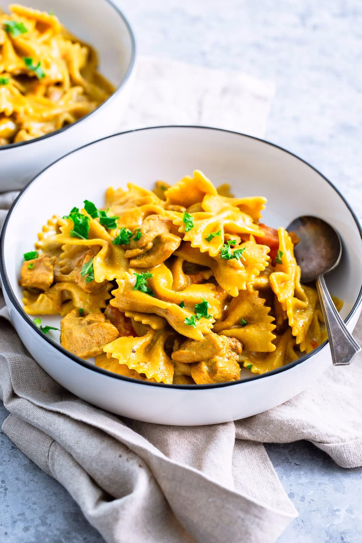 How long does chicken curry pasta take to cook?