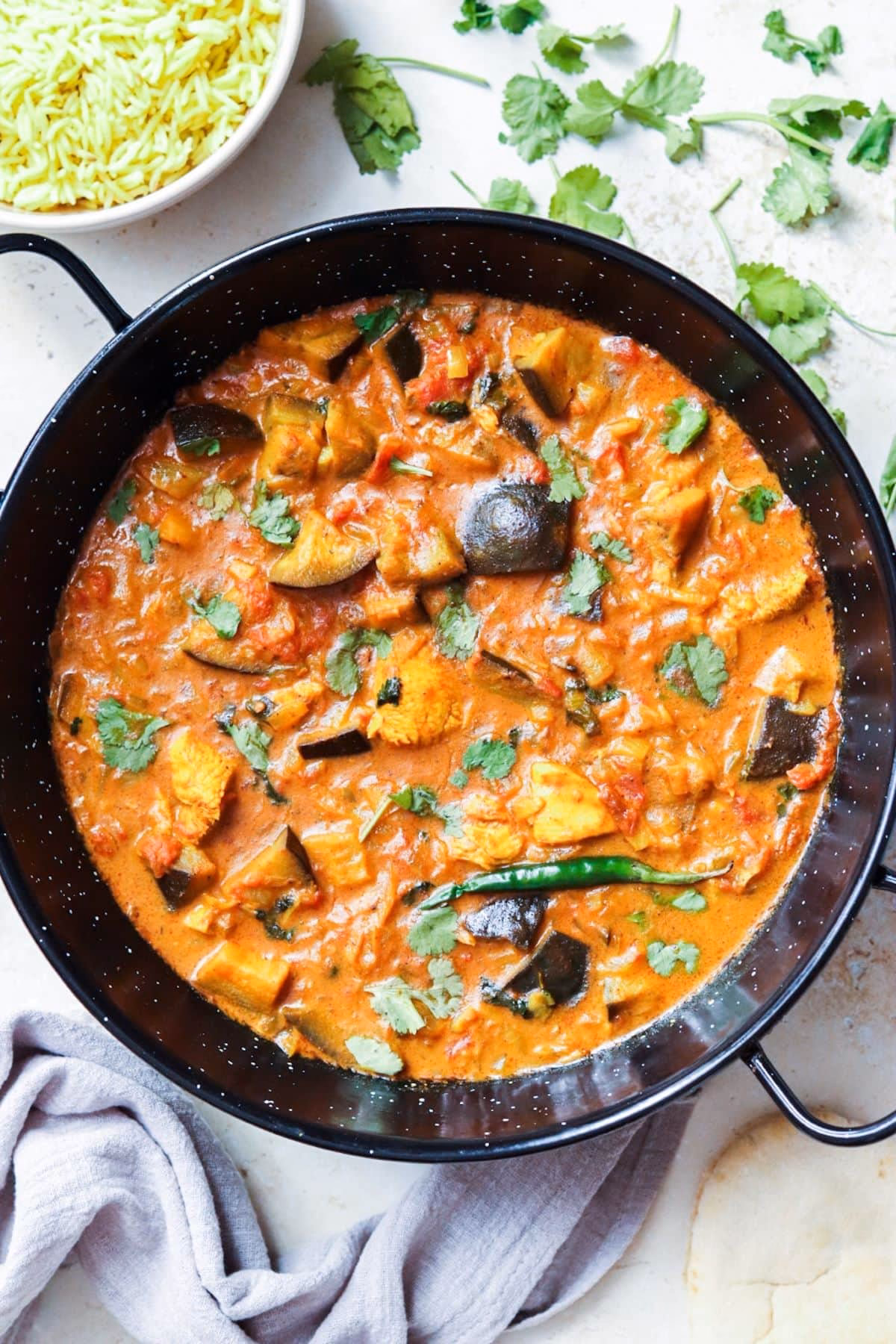 Can vegetarians eat chicken & Eggplant Curry?