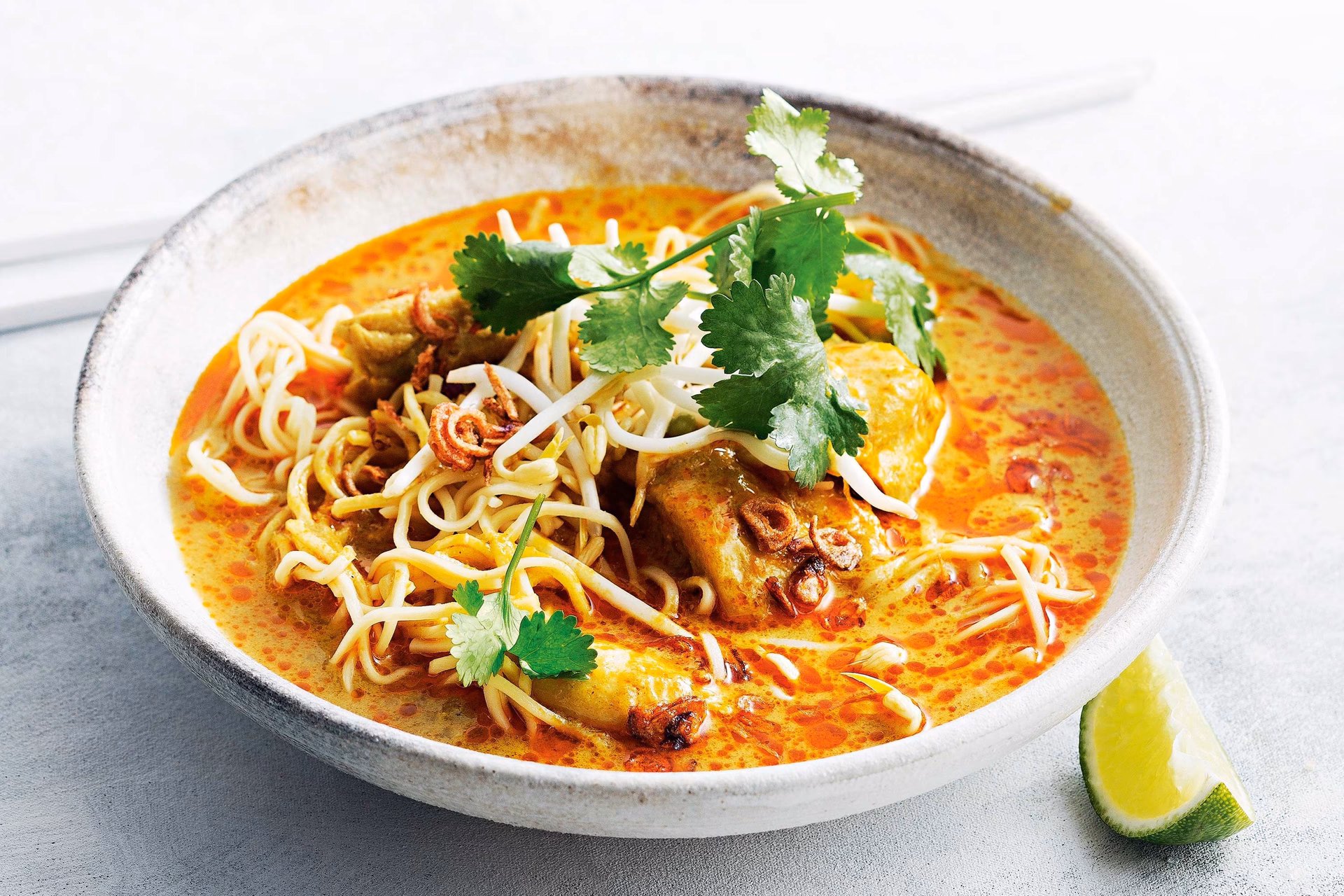 What is Thai curry noodles with chicken?