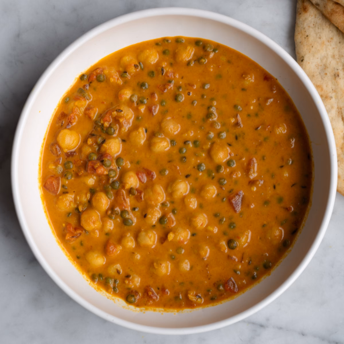 What ingredients do you need to make curried chickpeas & lentils?
