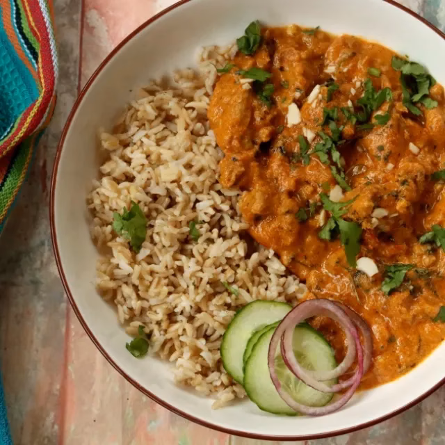 How do you cook chicken tikka in a jar?