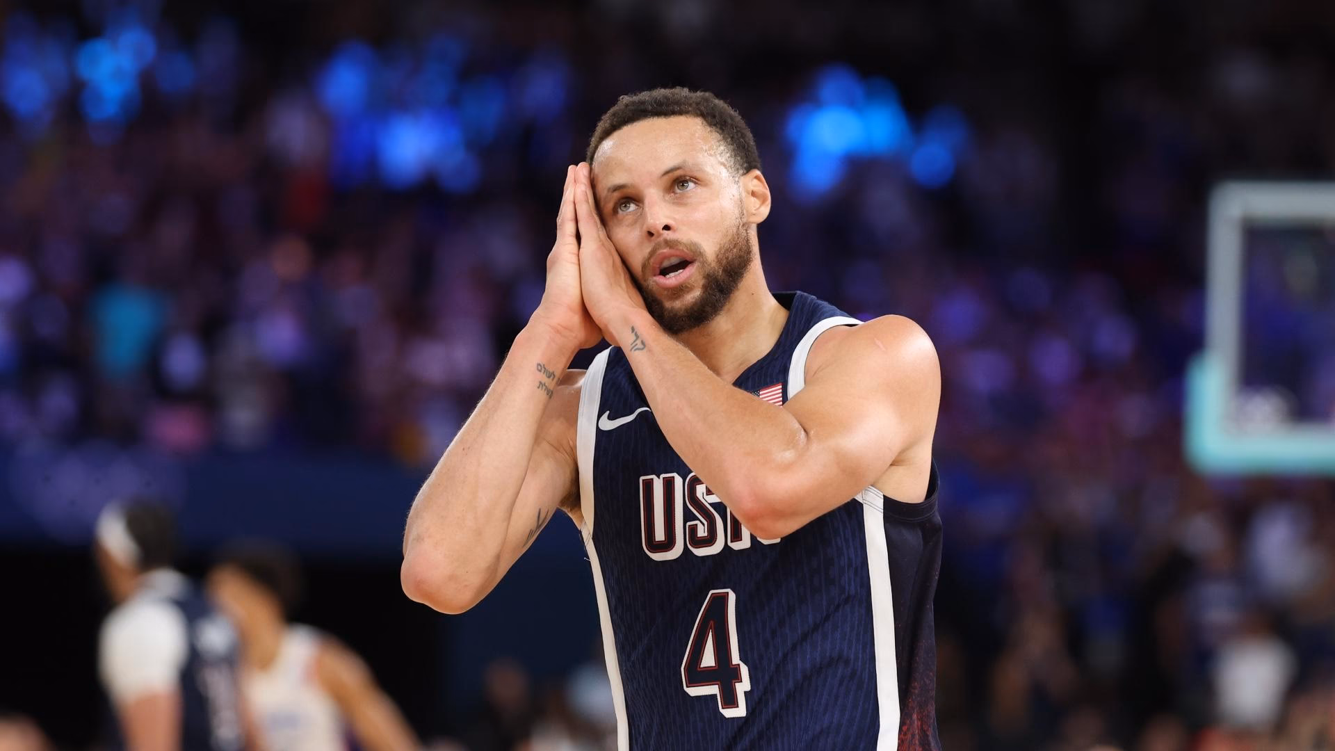 How did Stephen Curry celebrate 'Night Night' in 2022 NBA Playoffs?