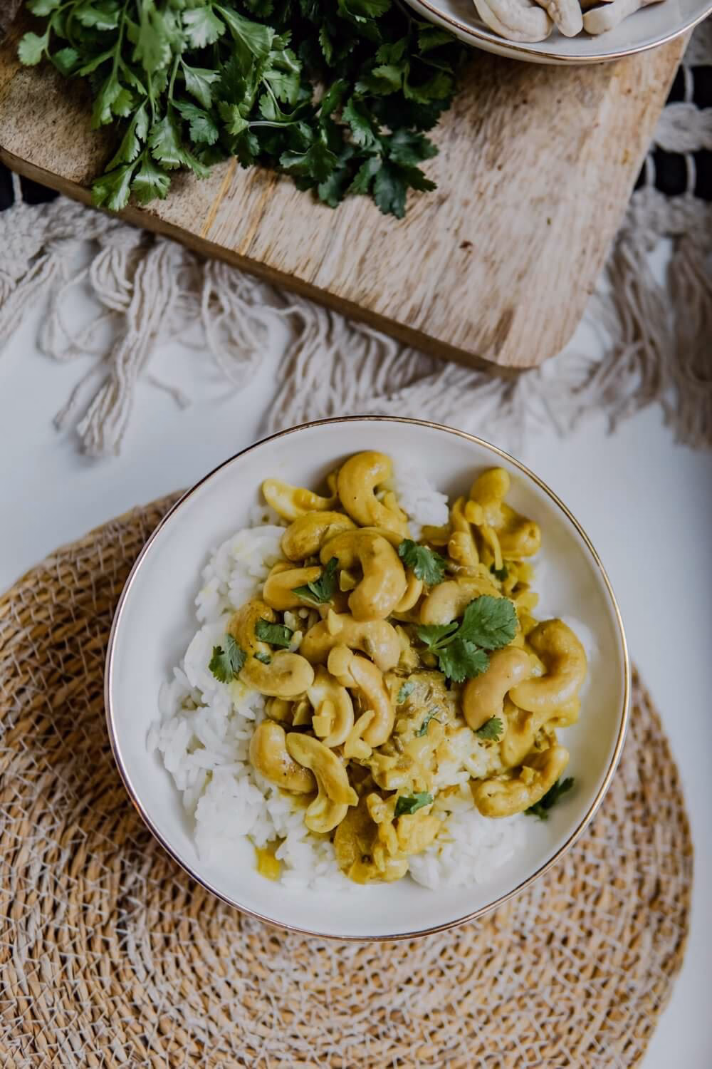 Comment cuisiner les petits pois et les noix de cajou ?