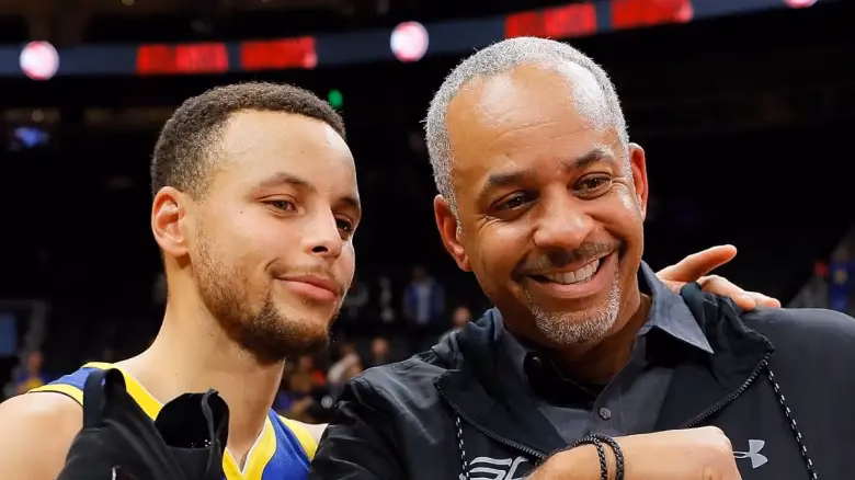 What did Stephen Curry parents do for a living?