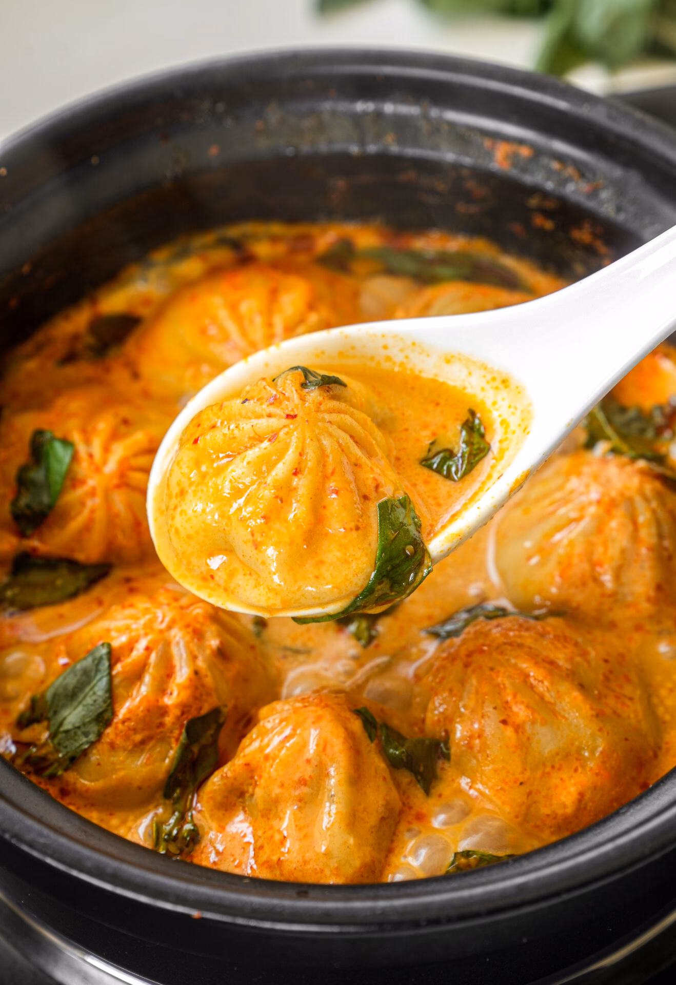 How do you cook Mandu in a steamer?