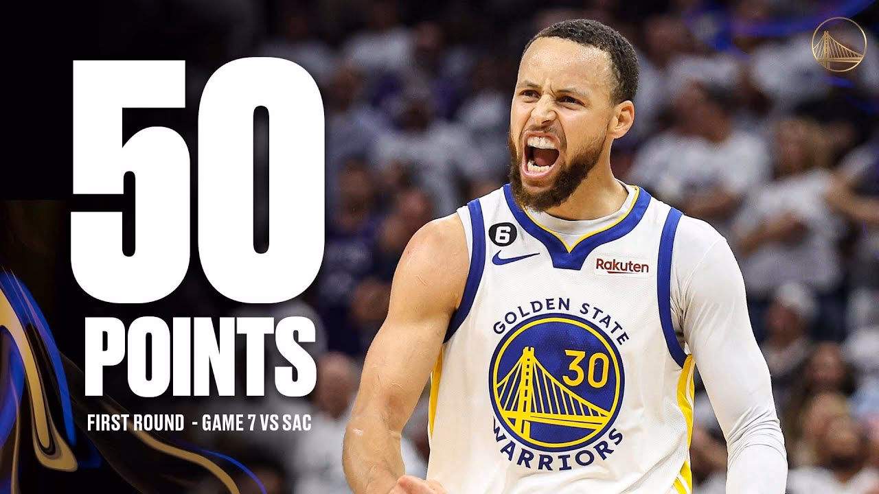 How many points does Curry average per game?