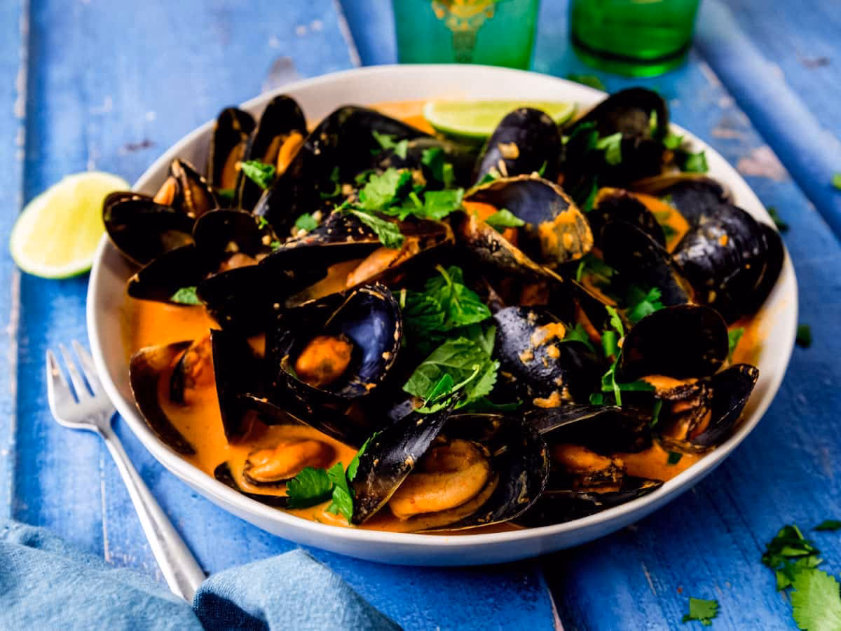 How long does it take to cook Indian curry mussels?
