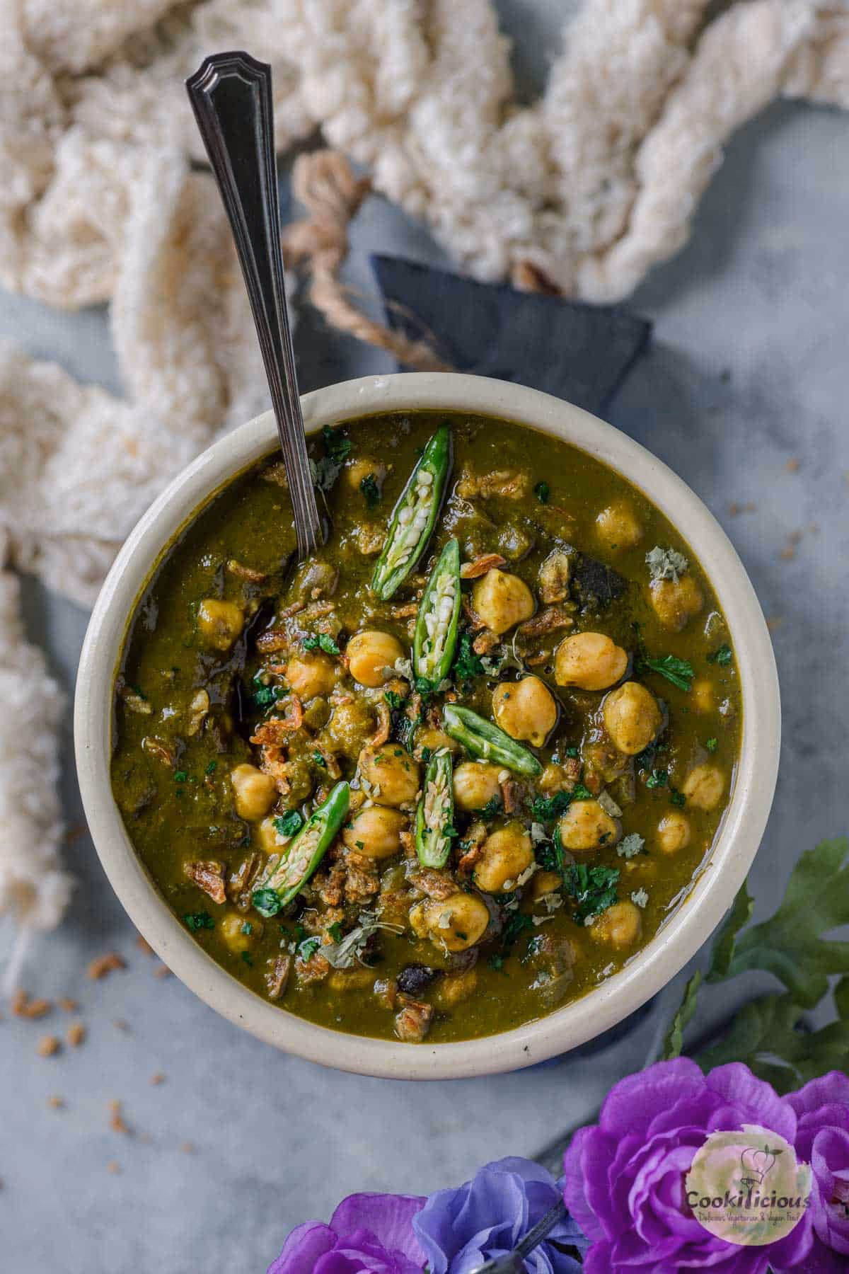 What to eat with Palak Curry?