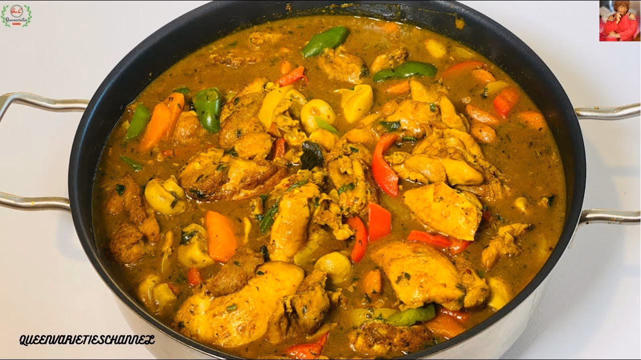 What is Nigerian chicken stew made of?