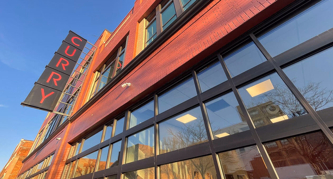 Does Curry supply ship internationally?