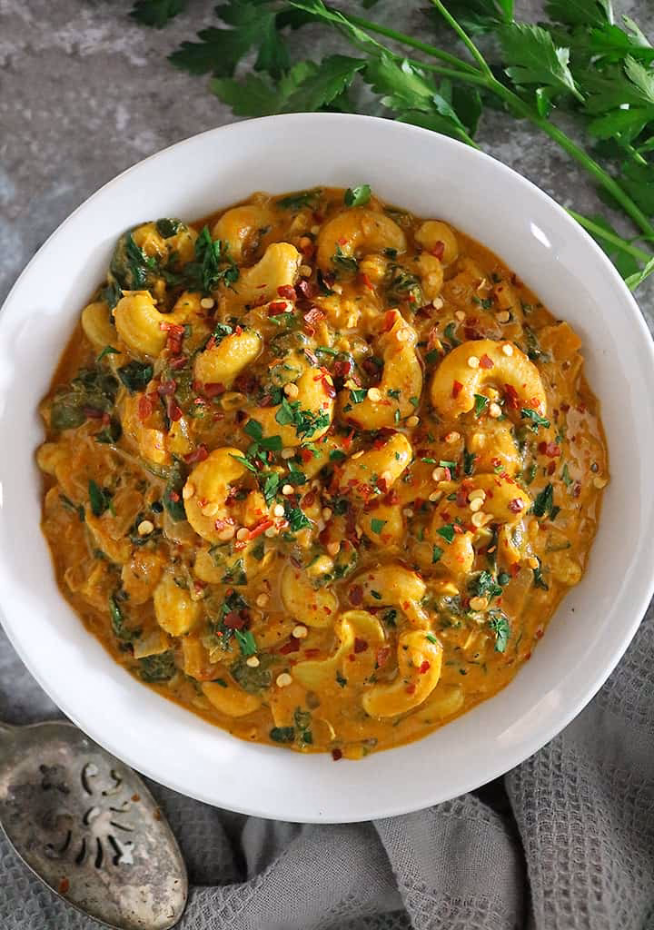 What are skillet roasted Curry cashews?