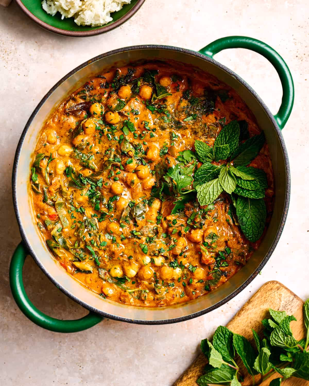 What spices go well with chickpea curry?