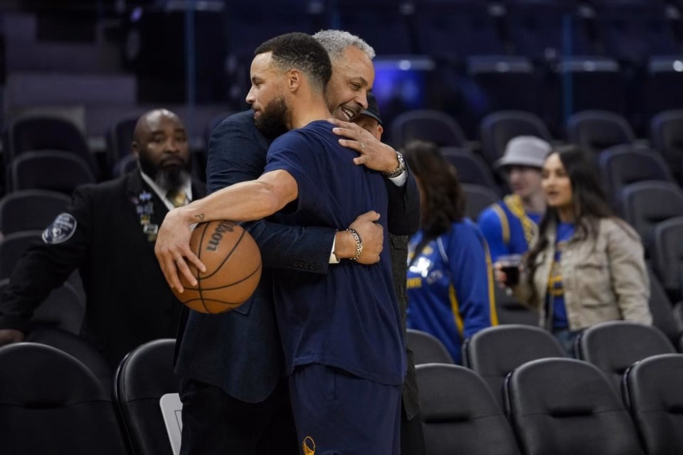 Was Steph Curry a proud father before the Golden State game?