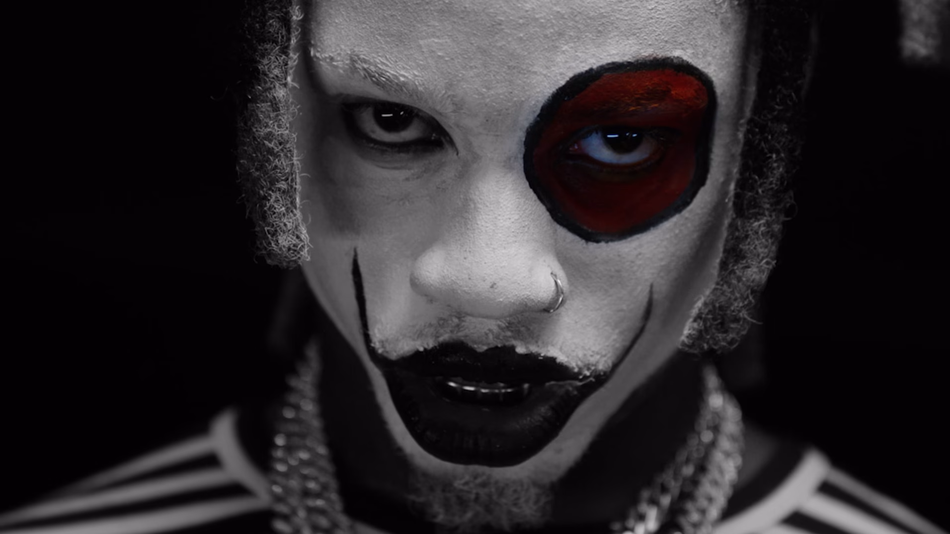 What happened in Curry's music video?