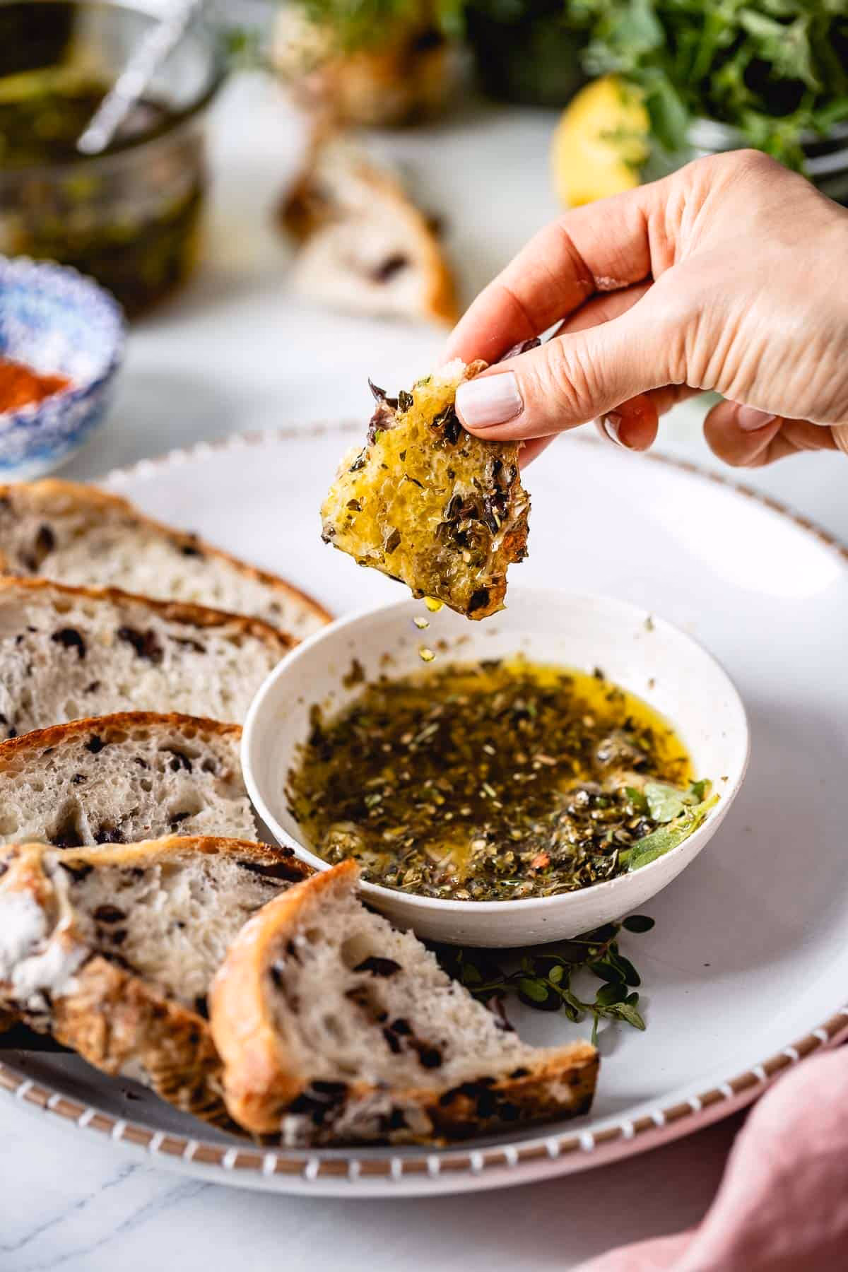 How do you make Italian dipping oil?