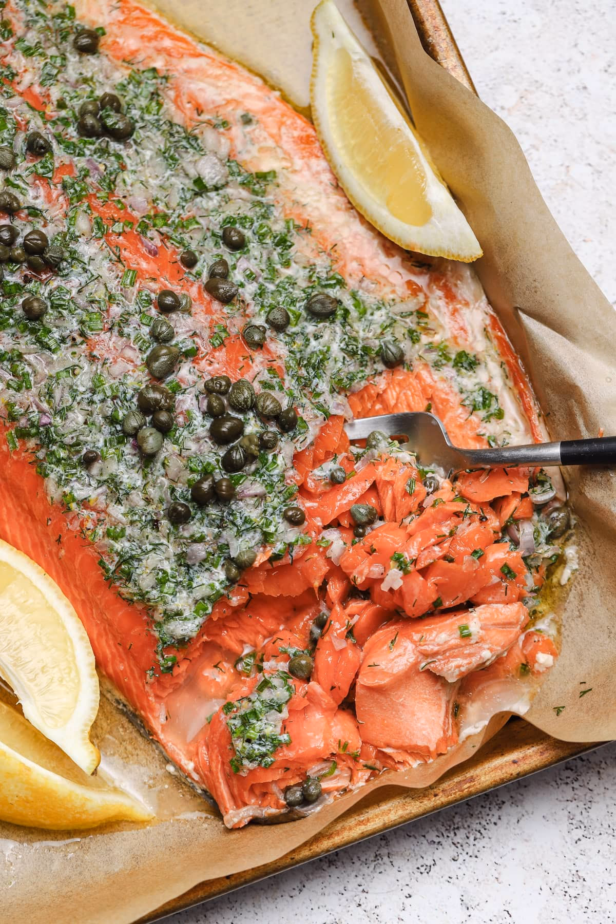 What spices are used in salmon seasoning?