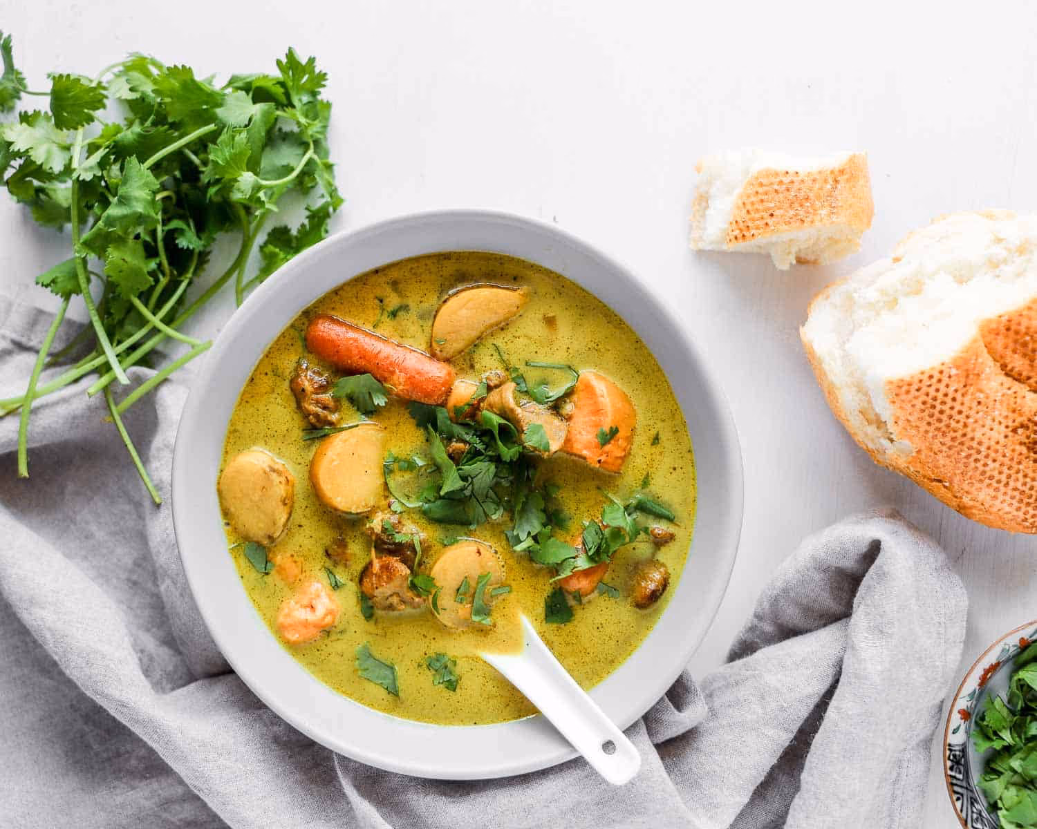 What is cà ri gà in Vietnam?