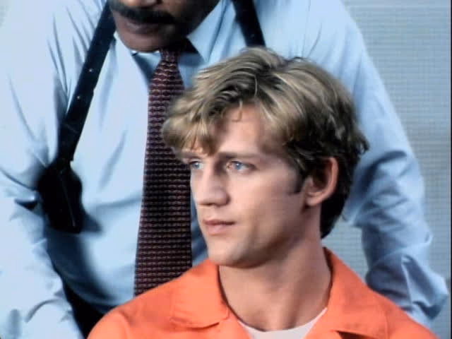 Who is Magnus Opus actor Gordon Currie?