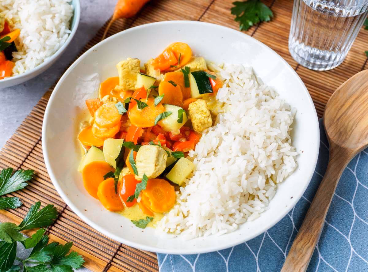 Welcher Reis eignet sich am besten für Hähnchen-Curry?
