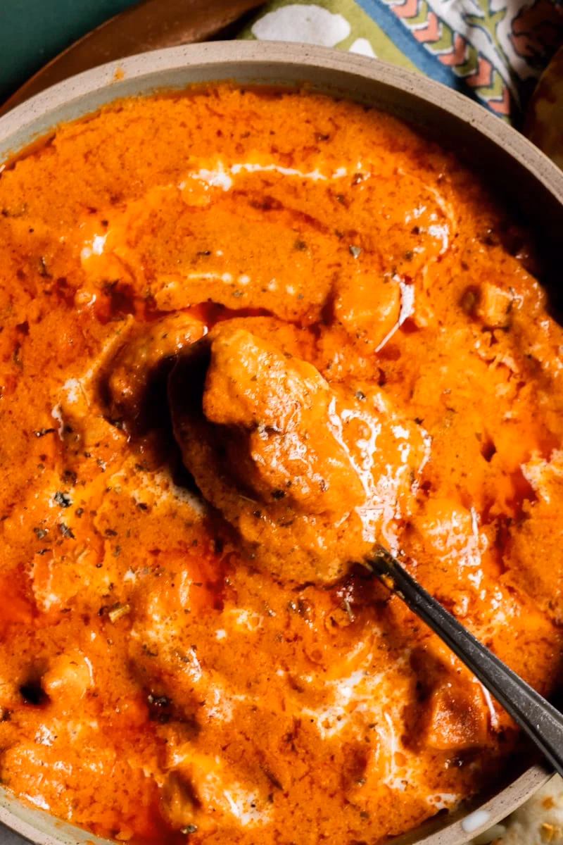 What is the difference between chicken Kadai and chicken Handi?