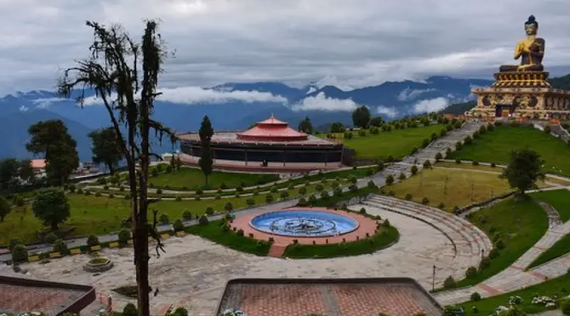 How to get to Borong hot springs from Ravangla?