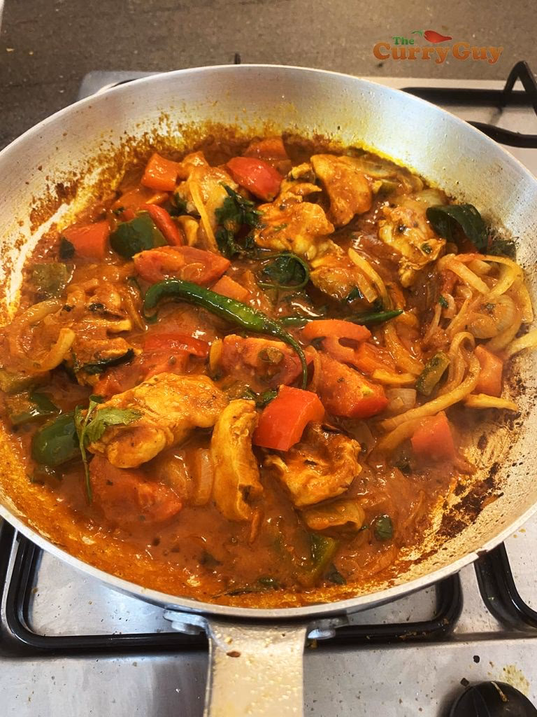 What spices are used in Jalfrezi?