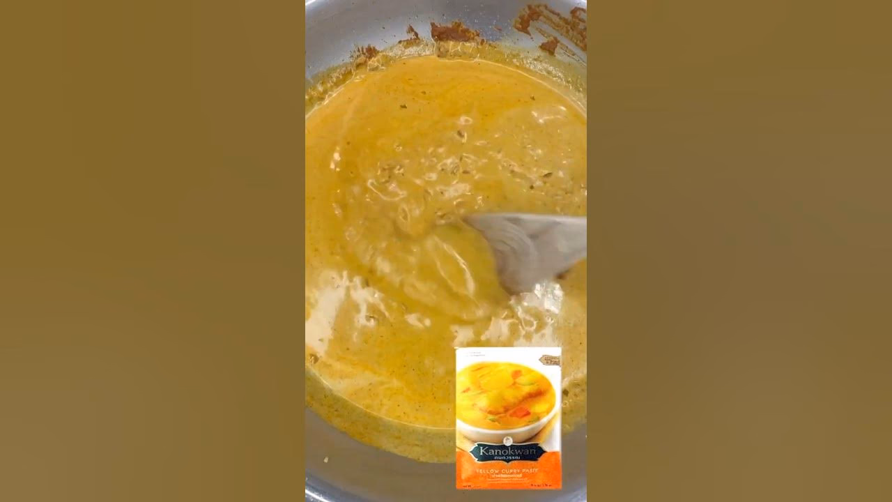 How do you make yellow curry?