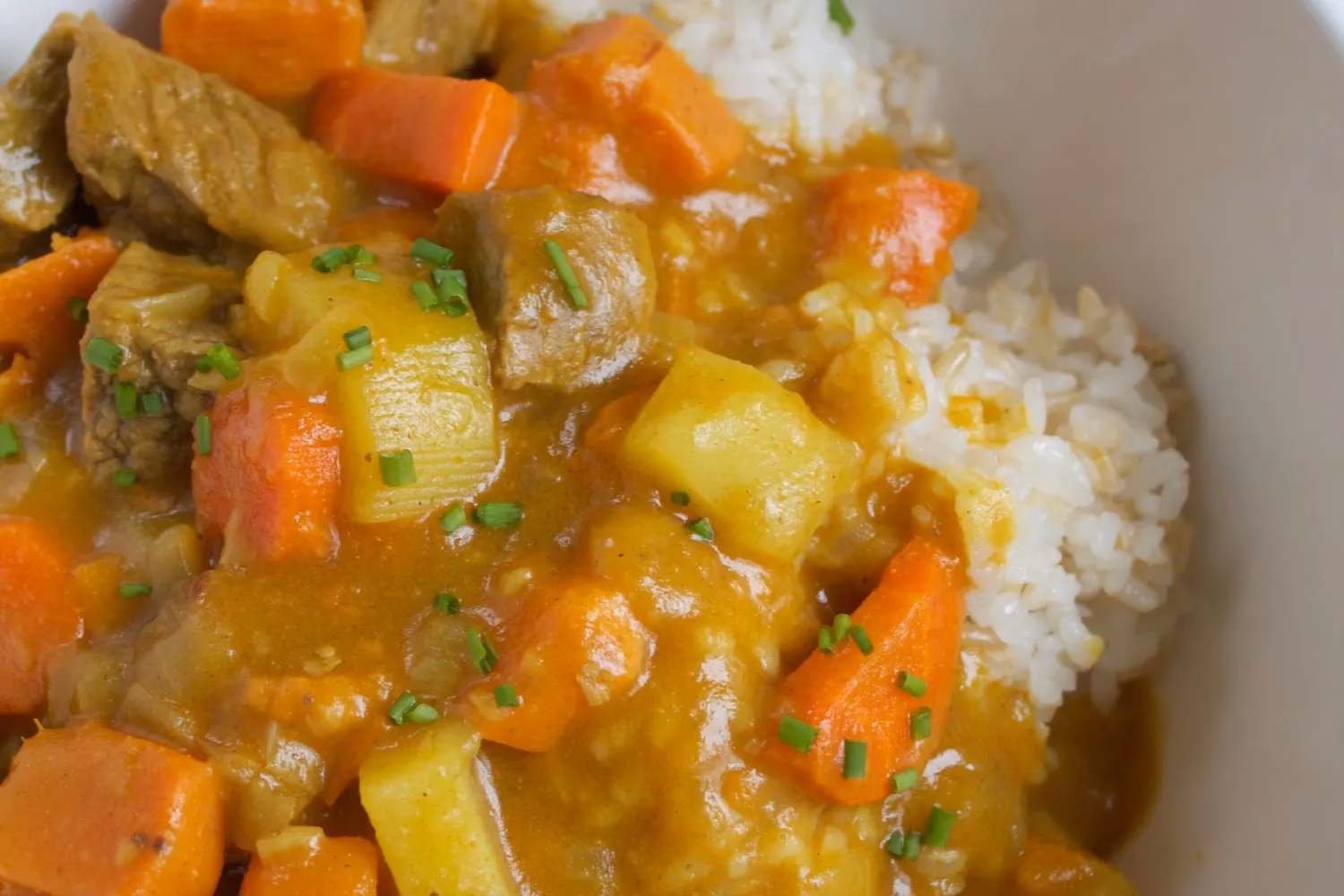 How many calories in a serving of Korean style curry rice?