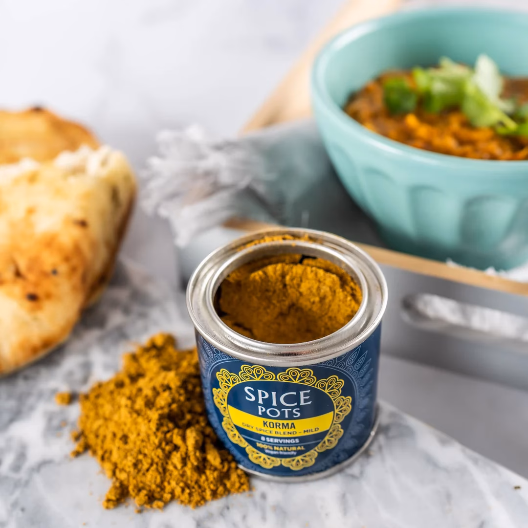 What spices are used in korma?