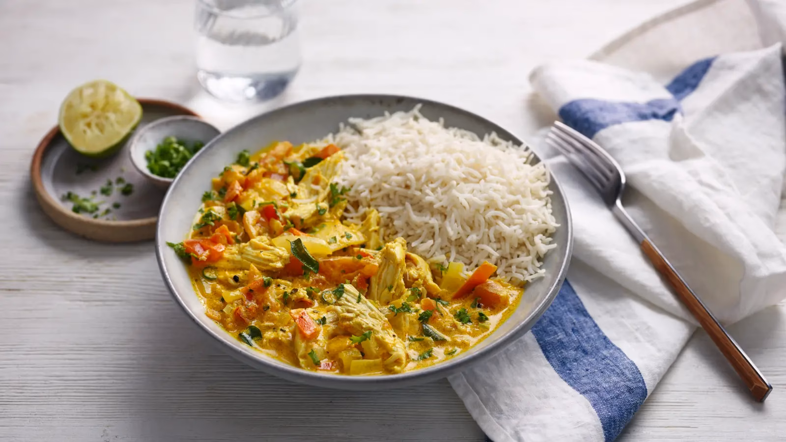 What does leftover chicken curry taste like?