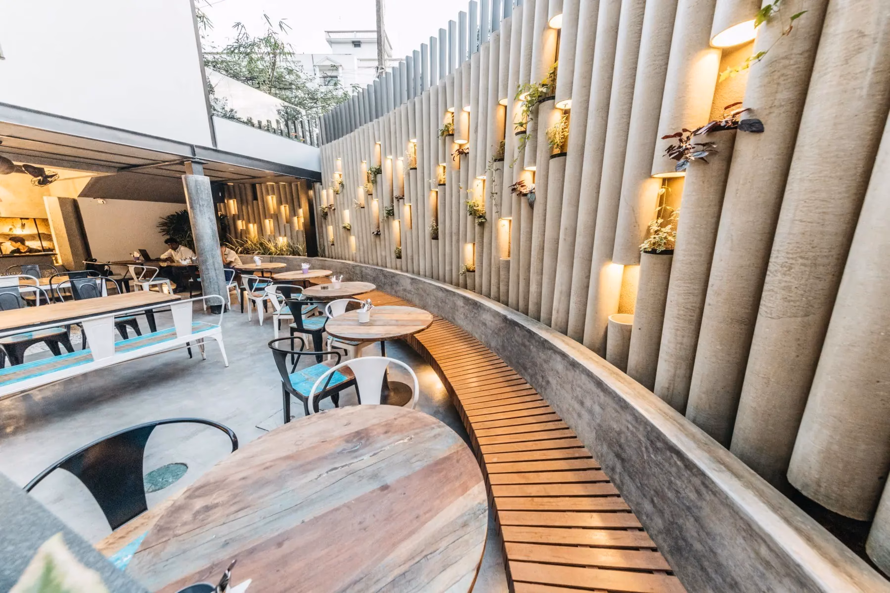 Is the London Curry House a good place to eat in Bengaluru?