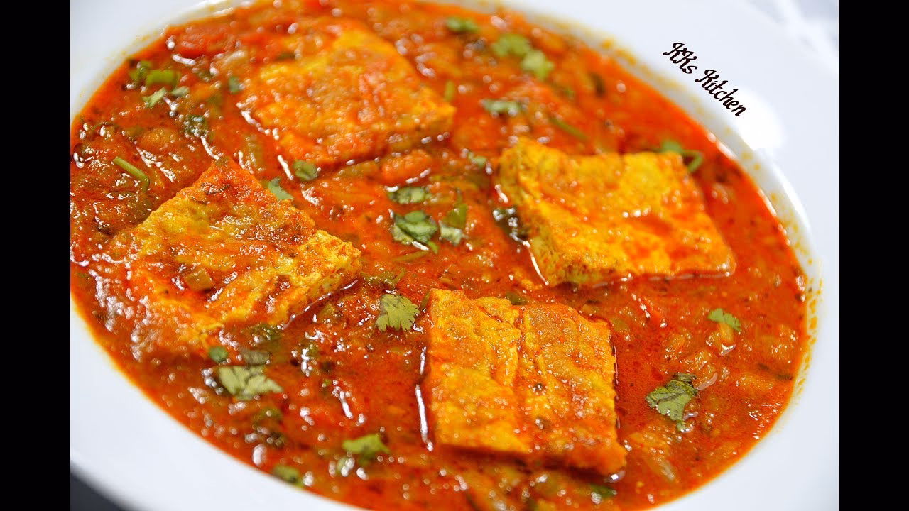 How to make egg omelette Curry?