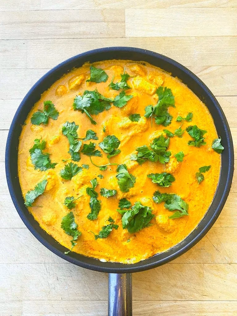 Quelle est l'origine du poulet au curry ?