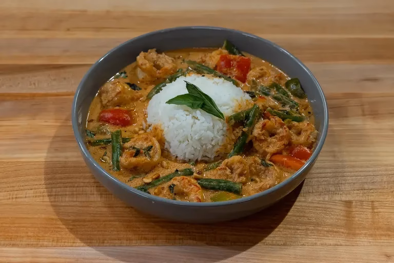 How to make panang curry?