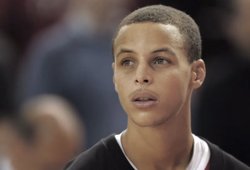 Who drafted Stephen Curry in the 2009 NBA draft?
