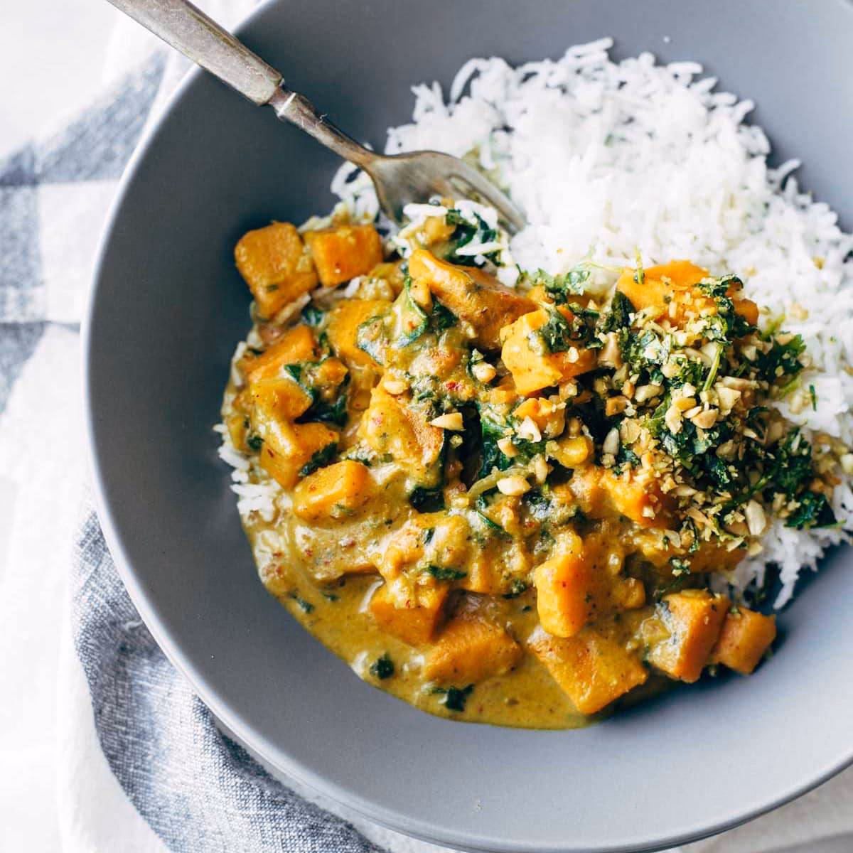How do you cook a roasted sweet potato curry?