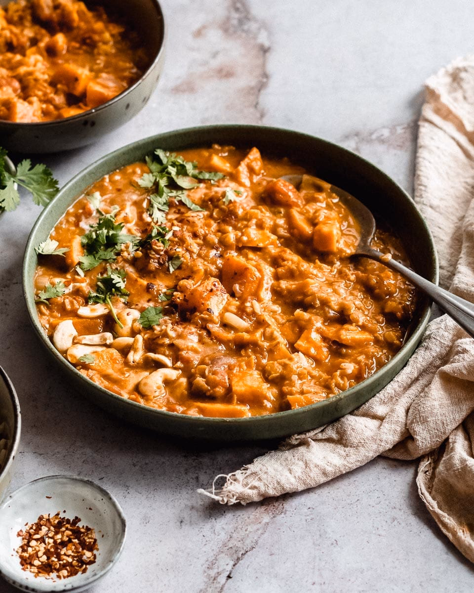 How to cook red lentil curry?
