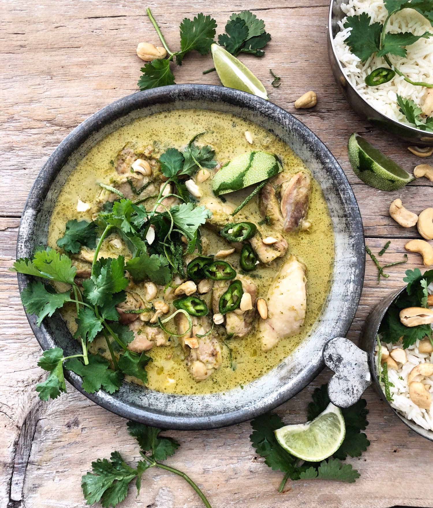 How do you cook green curry chicken?