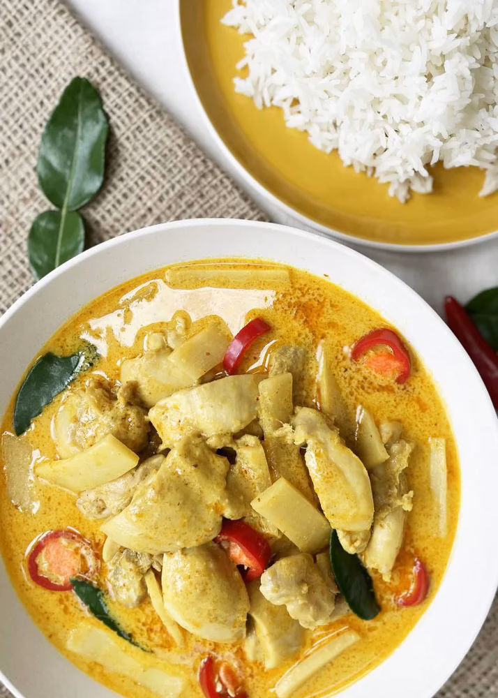 Can you make yellow curry paste from Thailand?